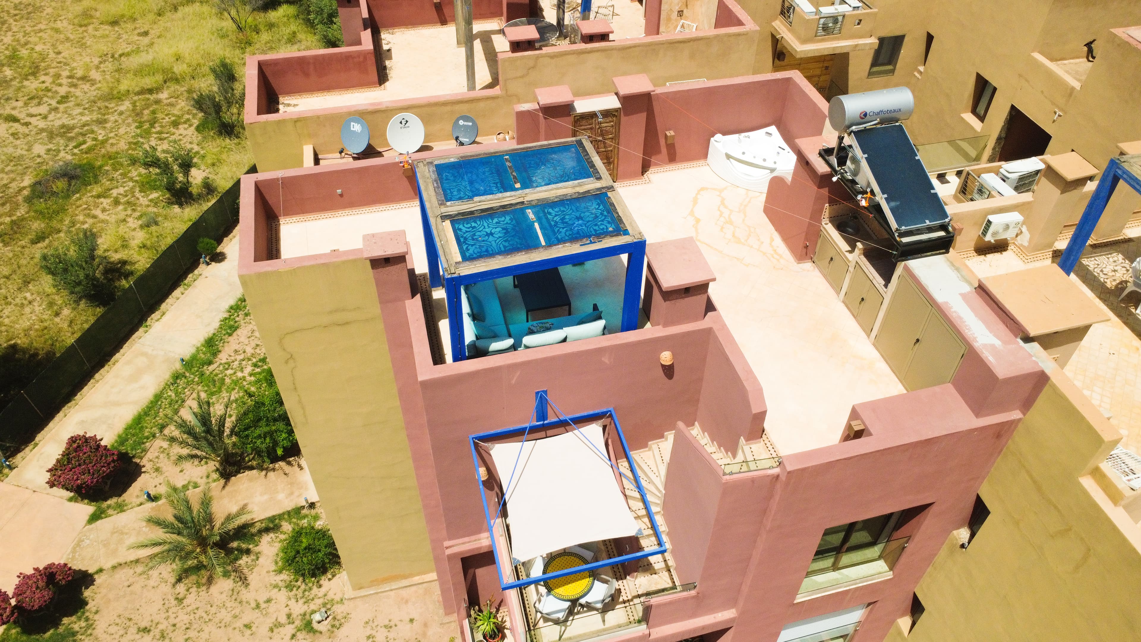 Atlas Rooftop • Jacuzzi 6
