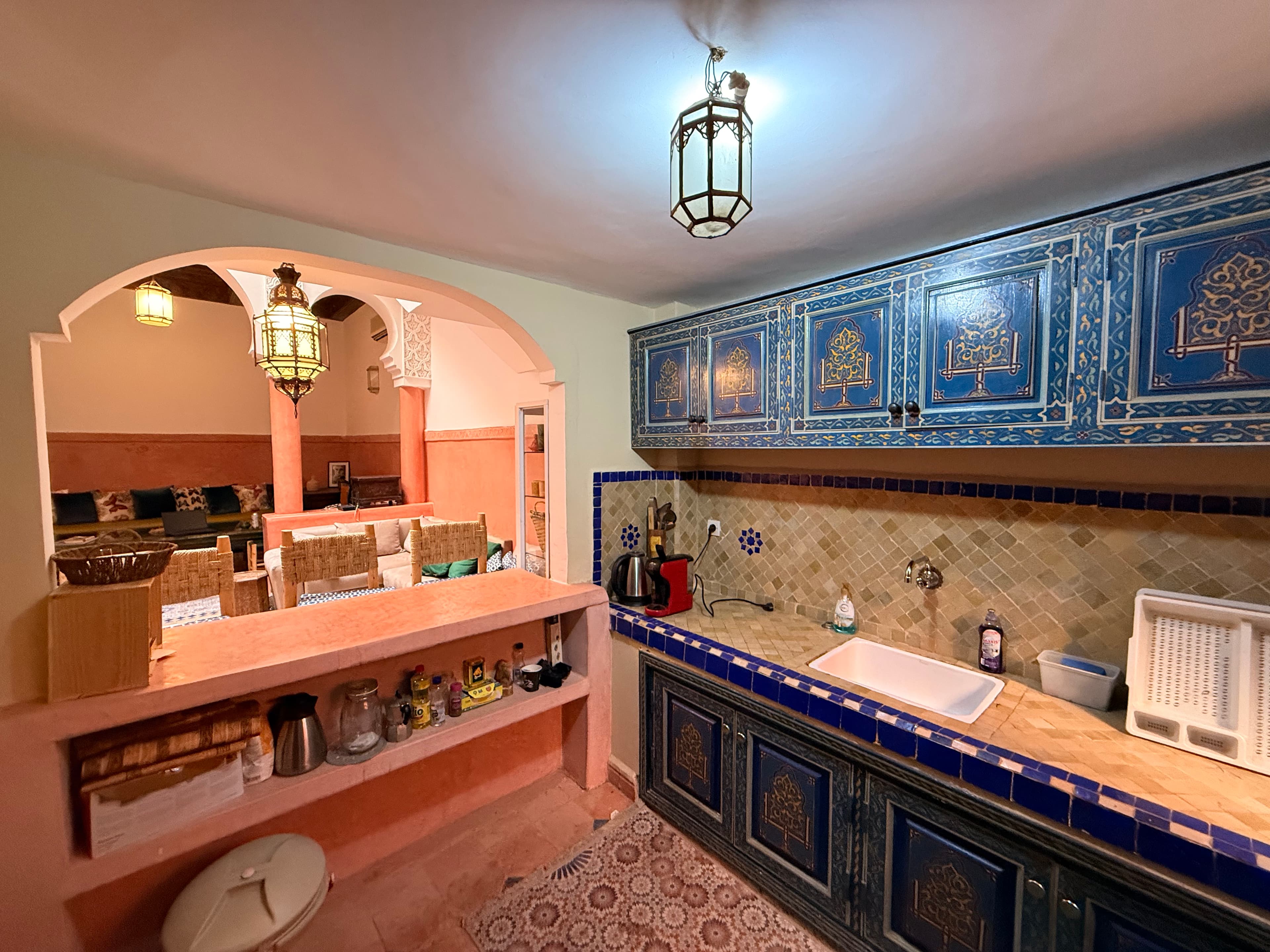 Riad Oumniya 18