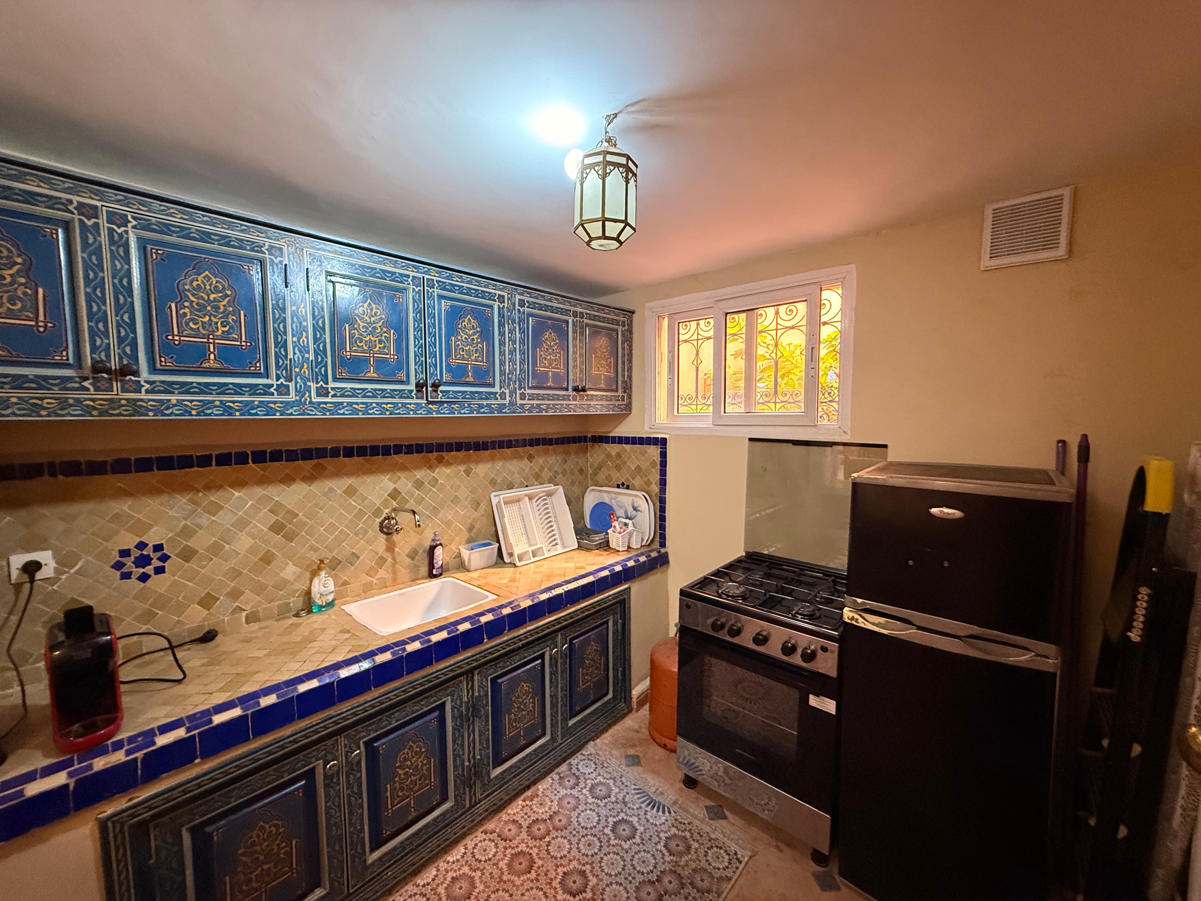 Riad Oumniya 19
