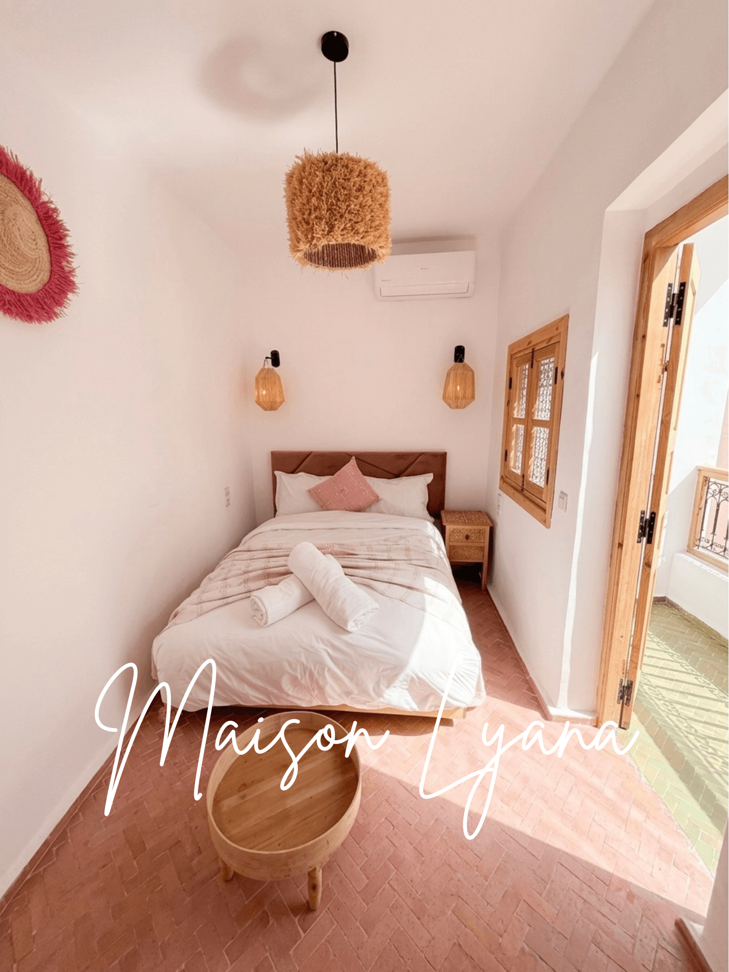 Chambre avec décoration rose